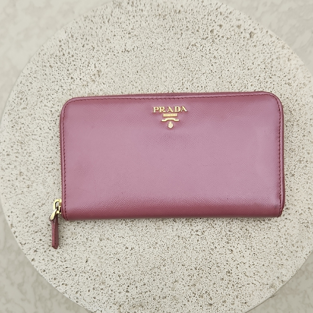 Prada Women's Mauve Wallet Authentic